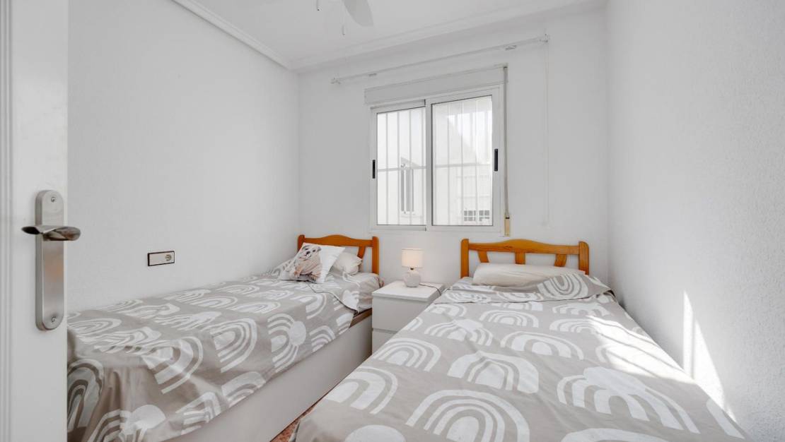 Sale - Apartment - Torrevieja - Torrevieja Centro