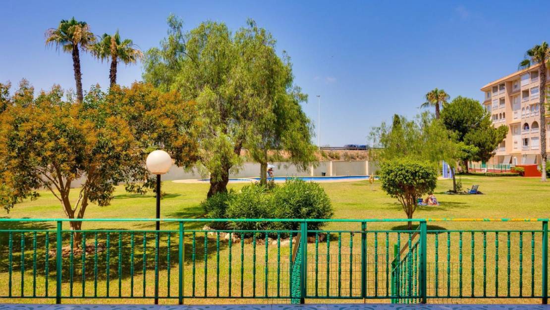 Sale - Apartment - Torrevieja - Torrevieja Centro