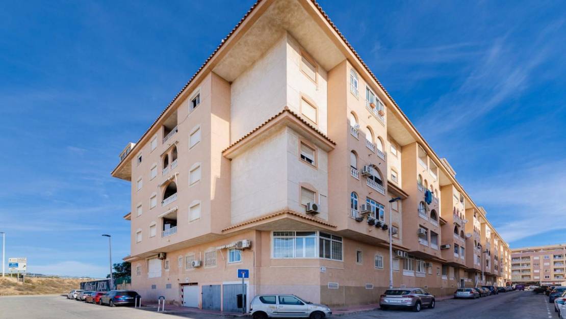 Sale - Apartment - Torrevieja - Torrevieja Centro