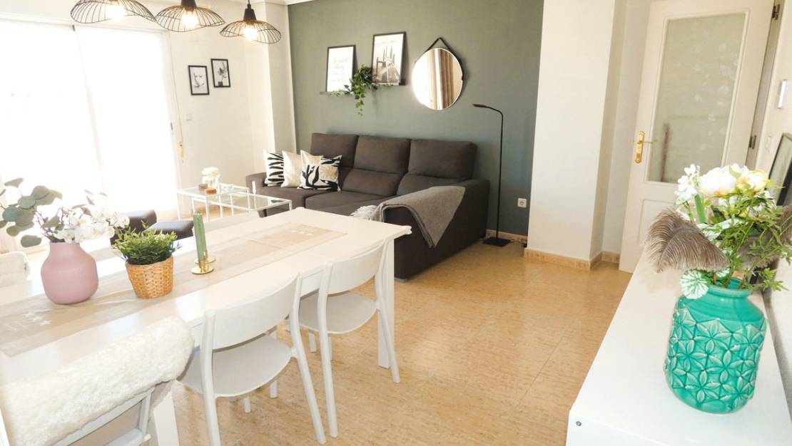 Sale - Apartment - Torrevieja - Torrevieja Centro
