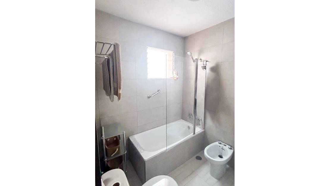 Sale - Apartment - Torrevieja - Torrevieja Centro