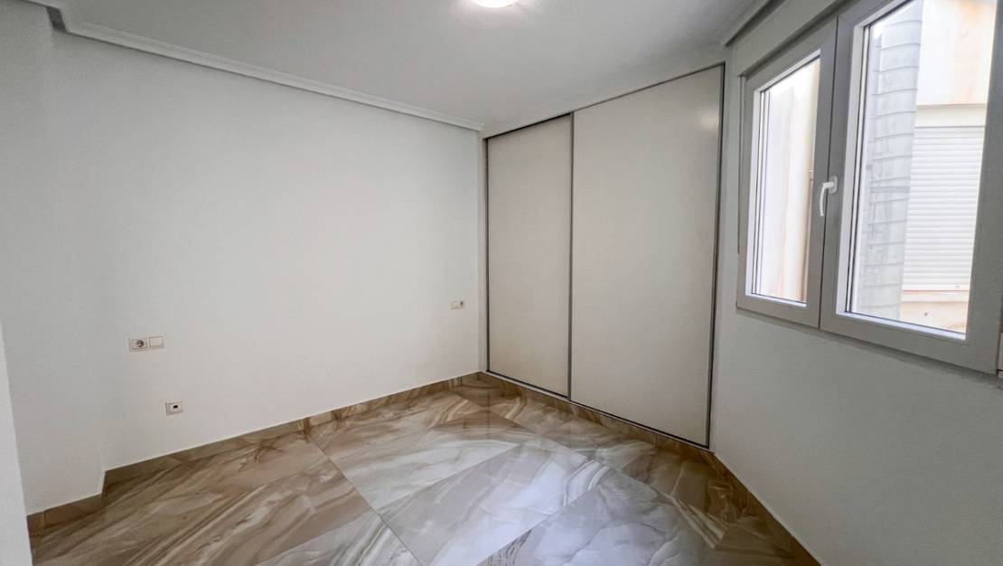 Sale - Apartment - Torrevieja - Torrevieja Centro