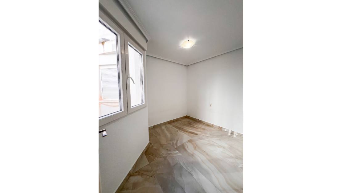 Sale - Apartment - Torrevieja - Torrevieja Centro