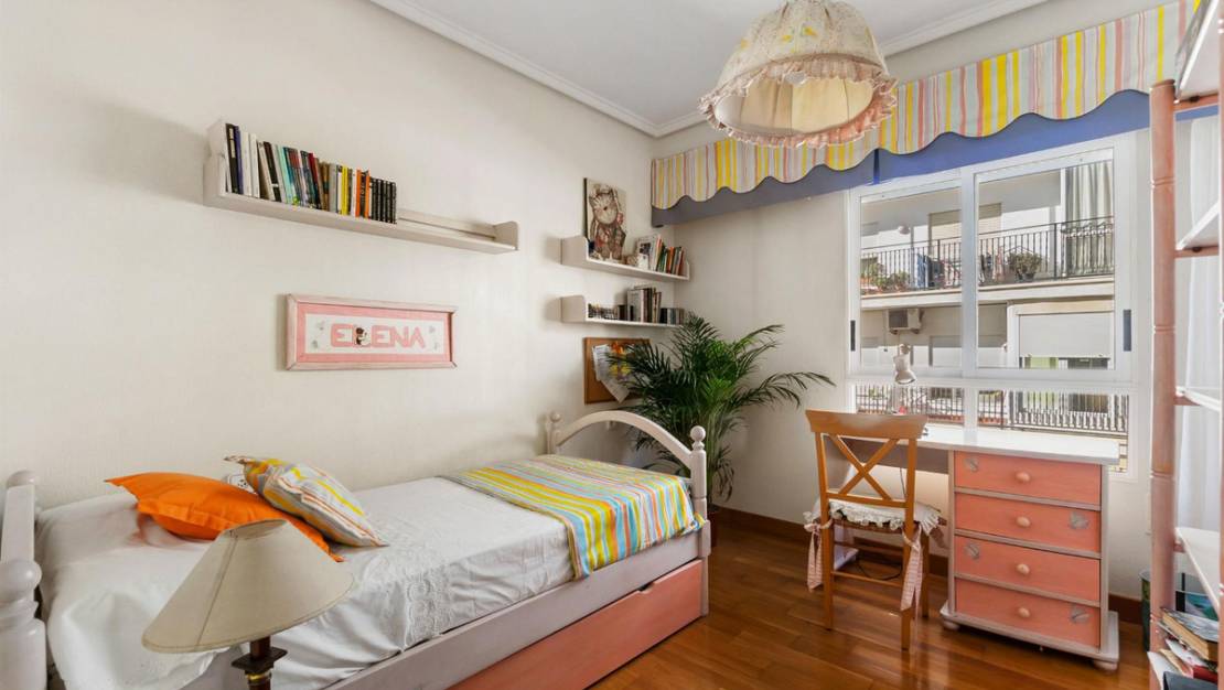 Sale - Apartment - Torrevieja - Torrevieja Centro