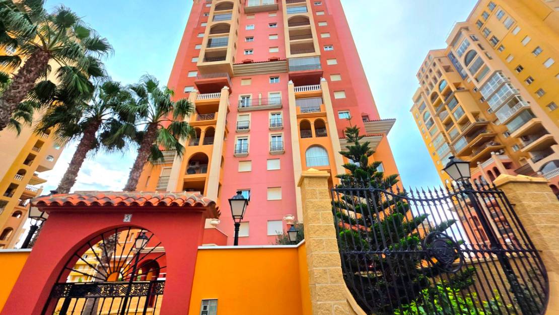 Sale - Apartment - Torrevieja - Torrevieja Centro
