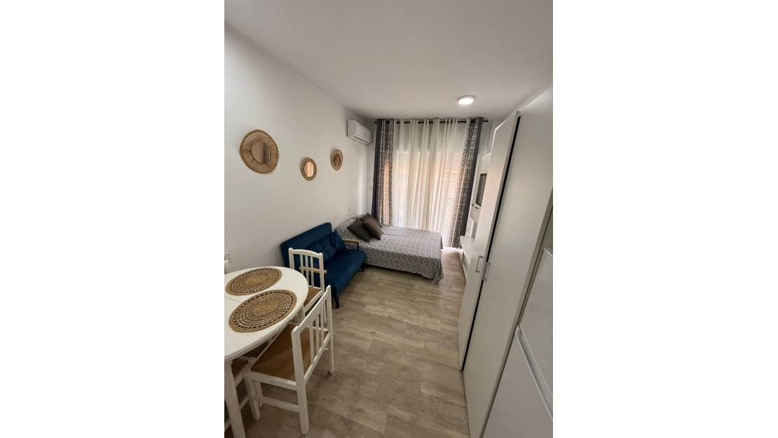 Sale - Apartment - Torrevieja - Torrevieja Centro