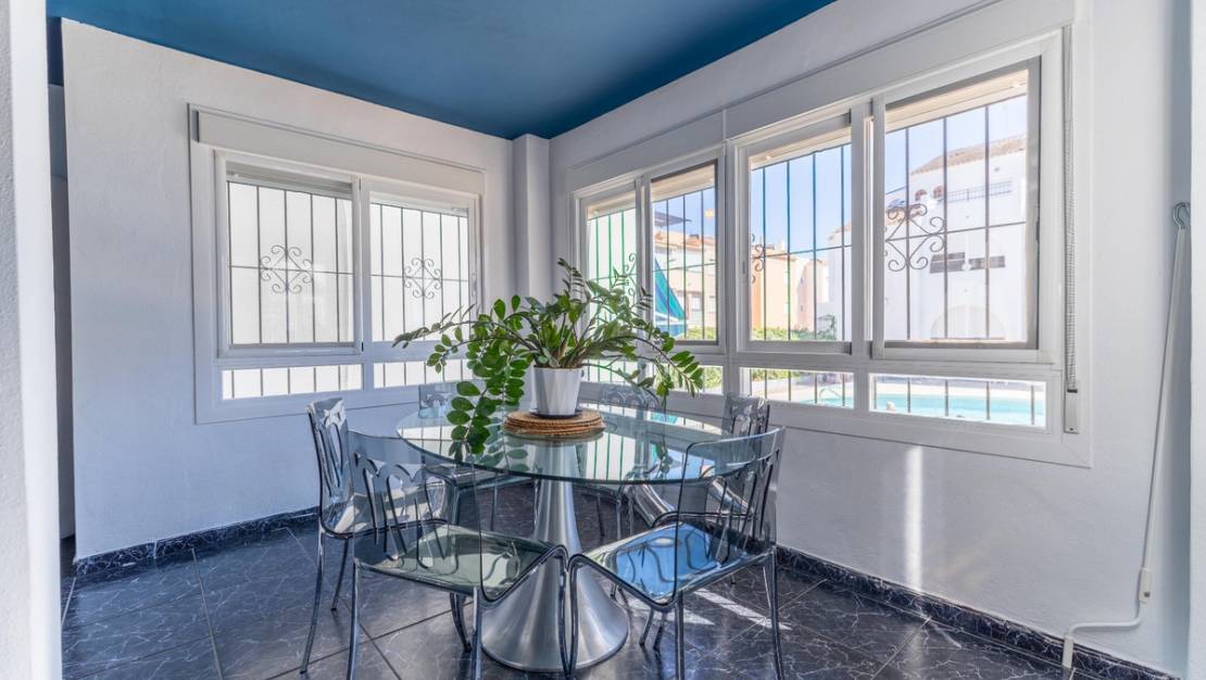 Sale - Apartment - Torrevieja - Torrevieja Centro