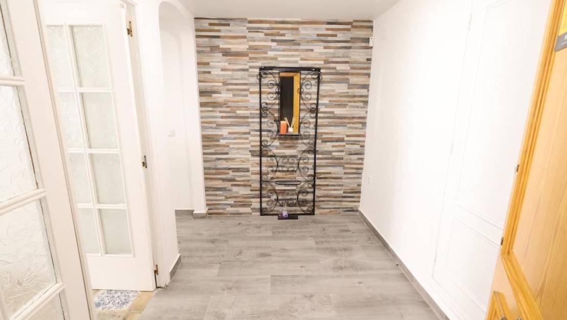 Sale - Apartment - Torrevieja - Torrevieja Centro