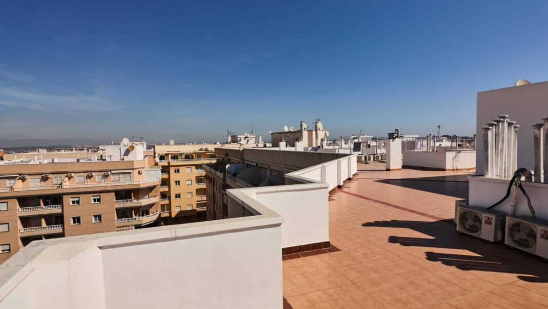 Sale - Apartment - Torrevieja - Torrevieja Centro