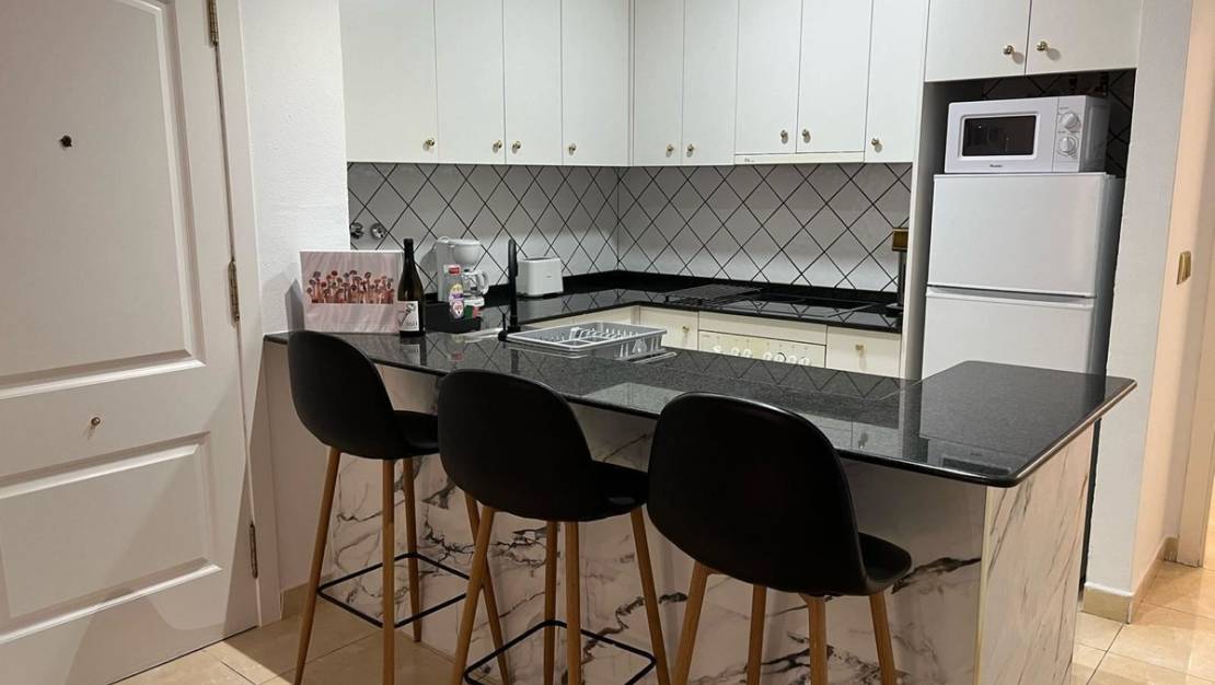 Sale - Apartment - Torrevieja - Torrevieja Centro