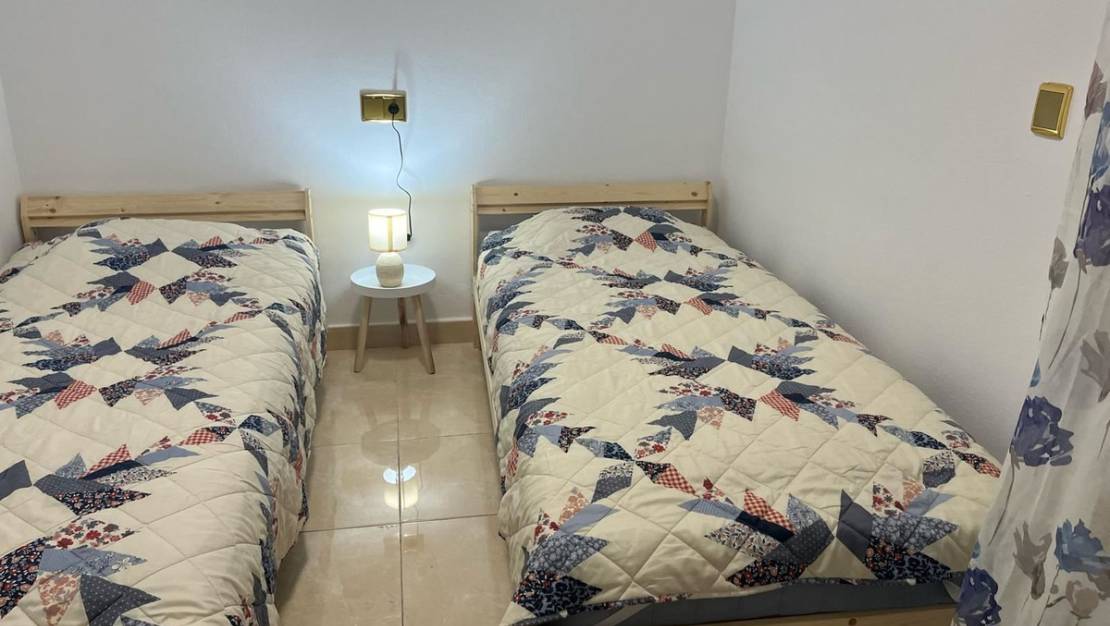 Sale - Apartment - Torrevieja - Torrevieja Centro