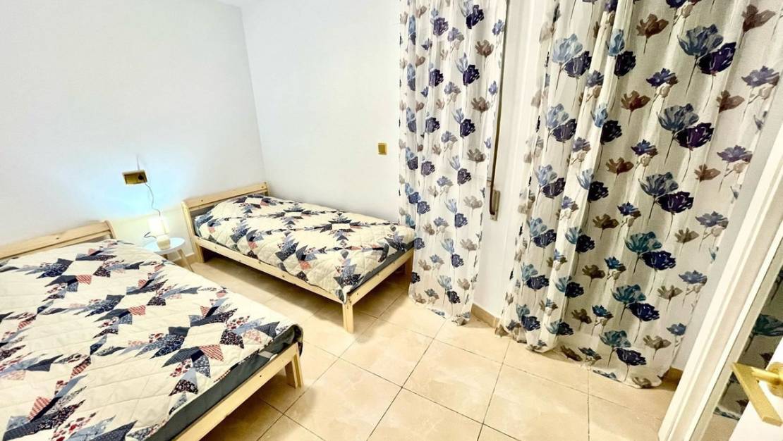 Sale - Apartment - Torrevieja - Torrevieja Centro