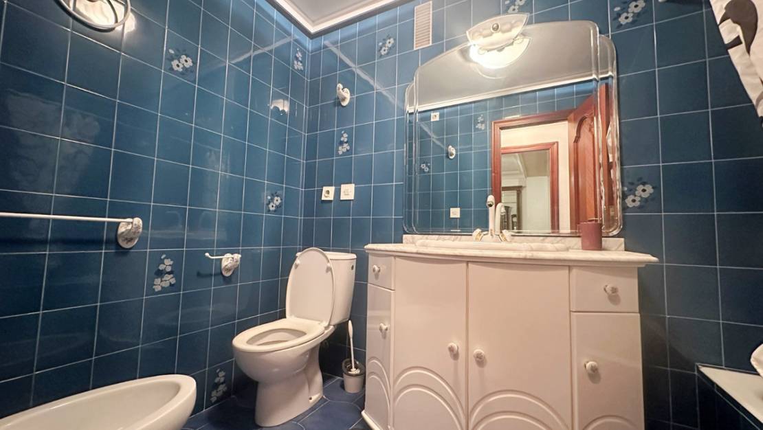 Sale - Apartment - Torrevieja - Torrevieja Centro