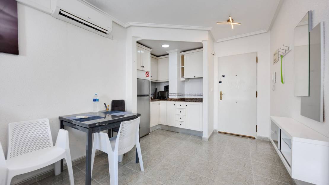 Sale - Apartment - Torrevieja - Torrevieja Centro