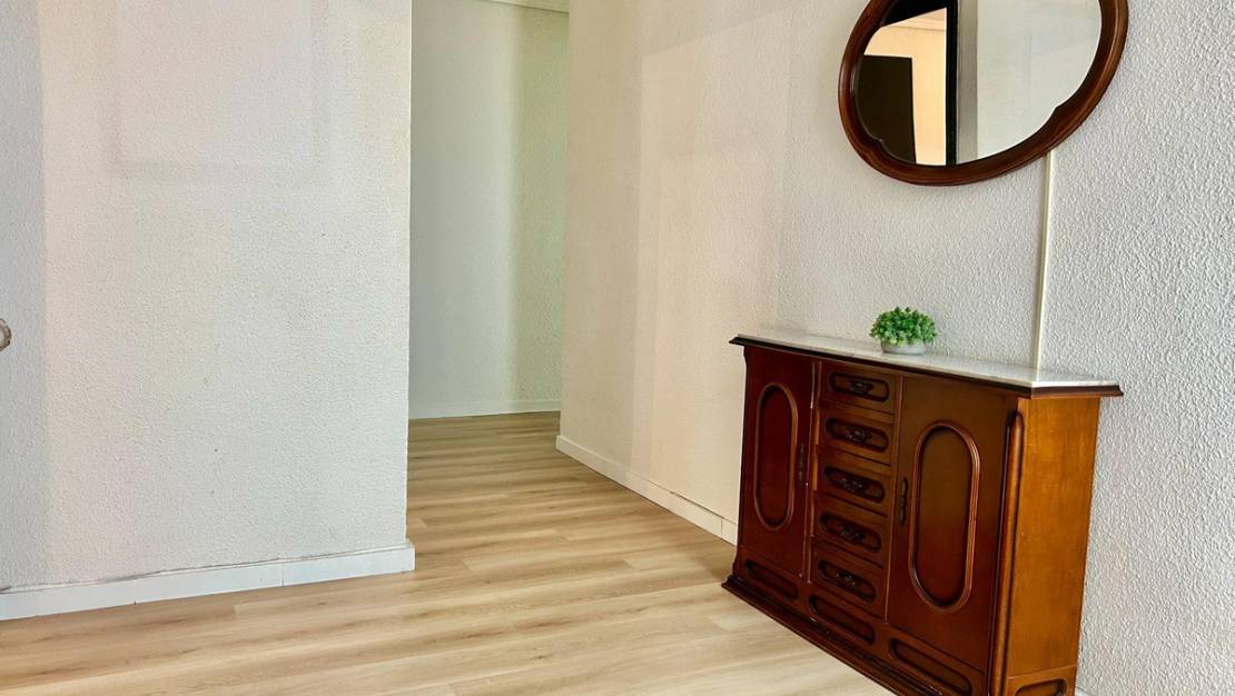 Sale - Apartment - Torrevieja - Torrevieja Centro
