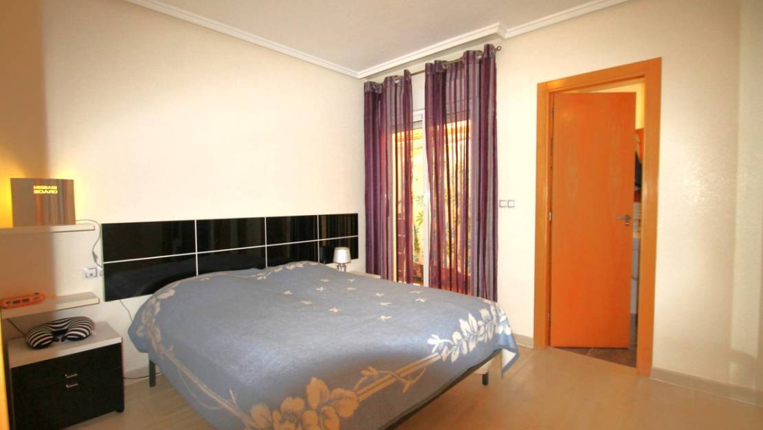 Sale - Apartment - Torrevieja - Torrevieja Centro