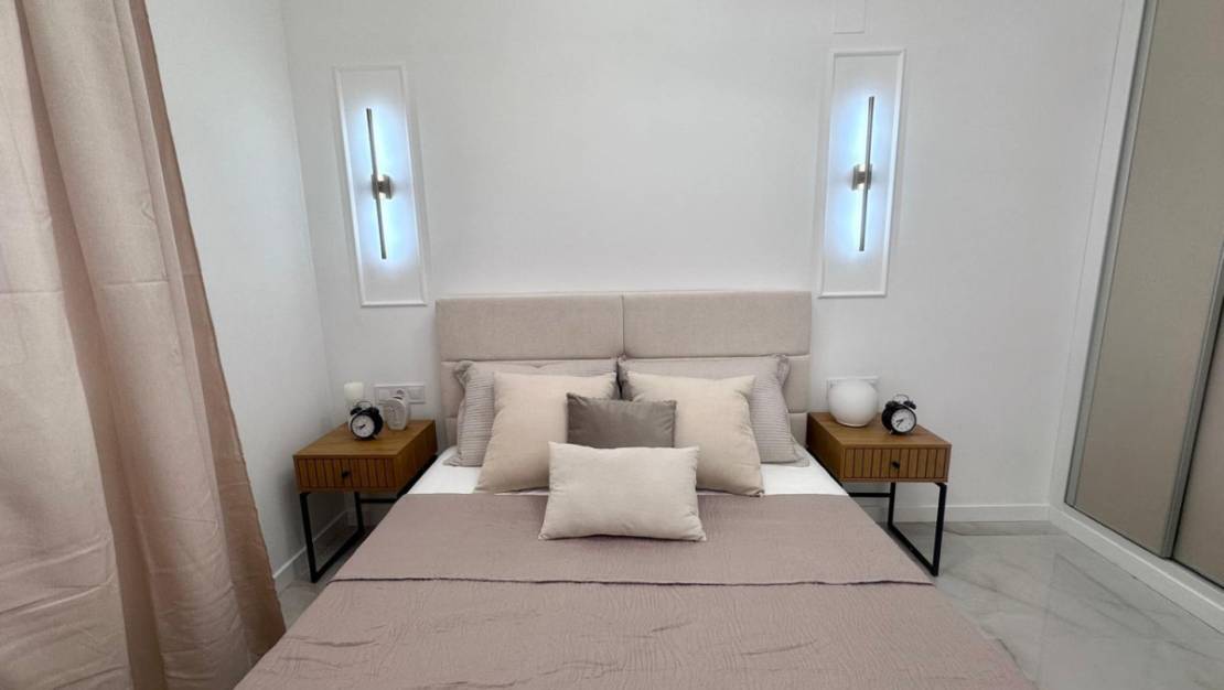 Sale - Apartment - Torrevieja - Torrevieja Centro