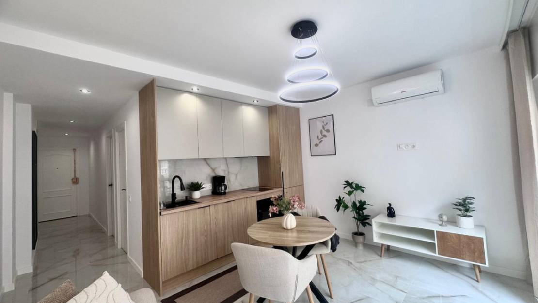 Sale - Apartment - Torrevieja - Torrevieja Centro