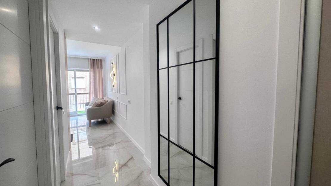 Sale - Apartment - Torrevieja - Torrevieja Centro