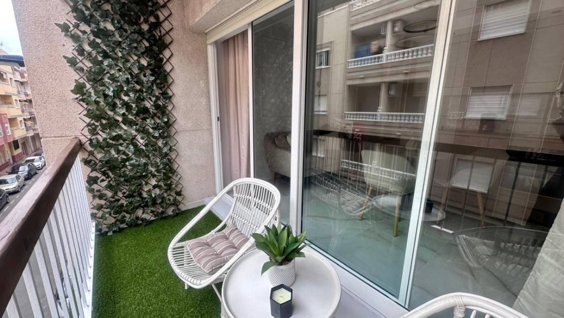 Sale - Apartment - Torrevieja - Torrevieja Centro