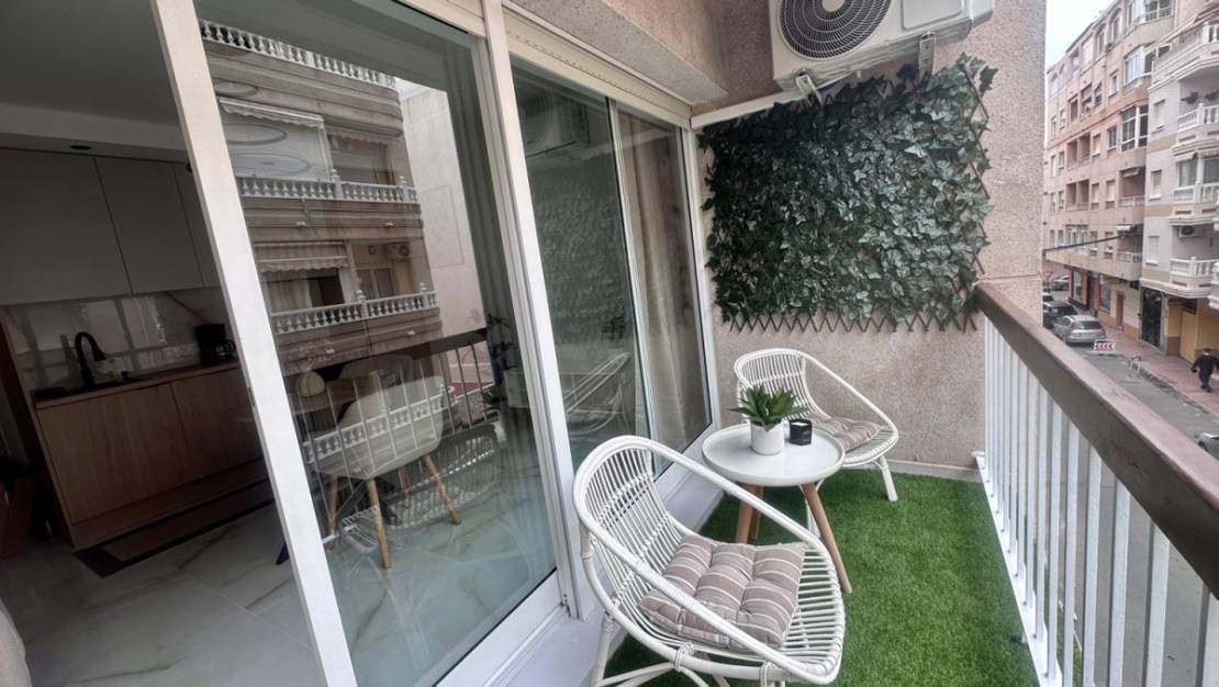 Sale - Apartment - Torrevieja - Torrevieja Centro