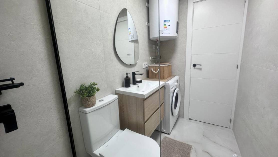 Sale - Apartment - Torrevieja - Torrevieja Centro