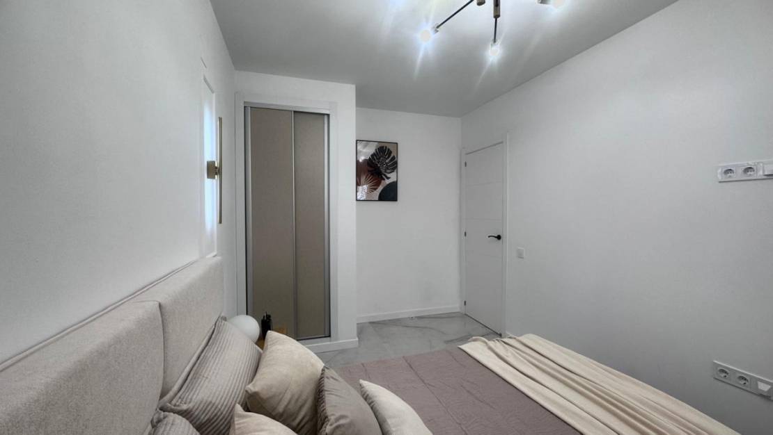 Sale - Apartment - Torrevieja - Torrevieja Centro