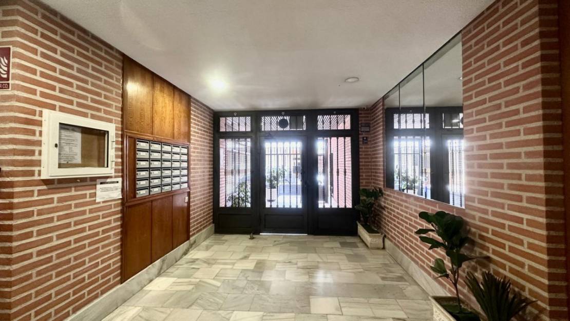 Sale - Apartment - Torrevieja - Torrevieja Centro