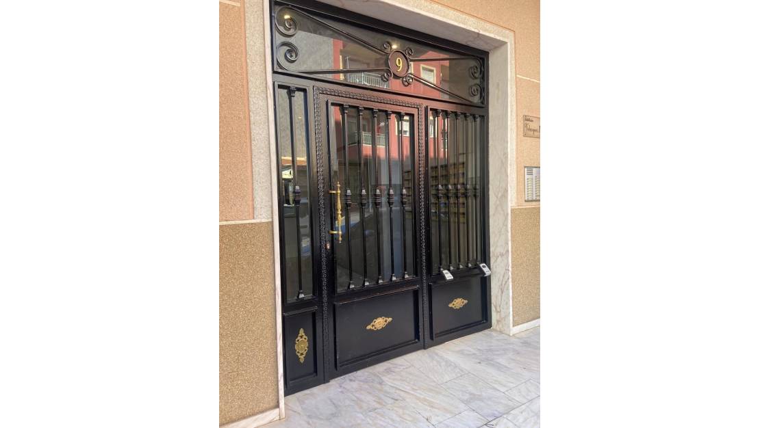 Sale - Apartment - Torrevieja - Torrevieja Centro