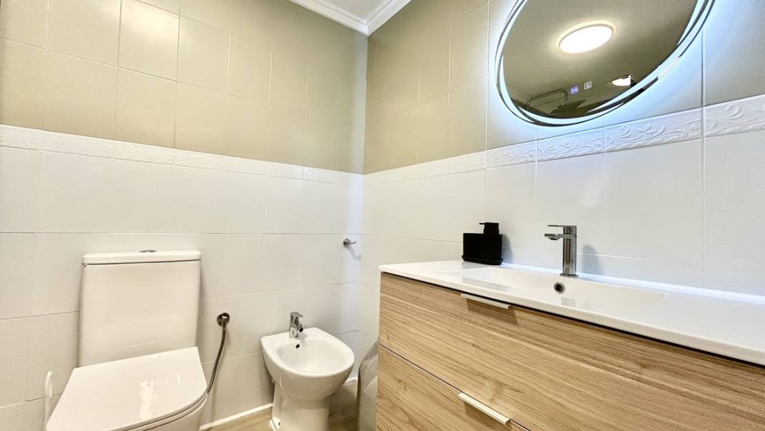 Sale - Apartment - Torrevieja - Torrevieja Centro