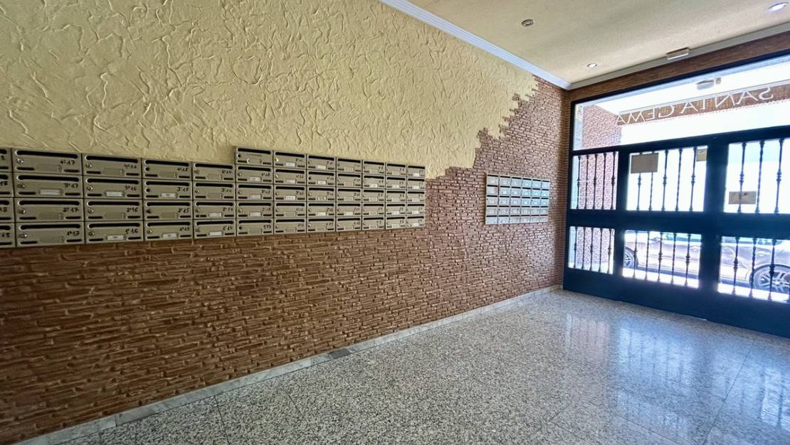 Sale - Apartment - Torrevieja - Torrevieja Centro