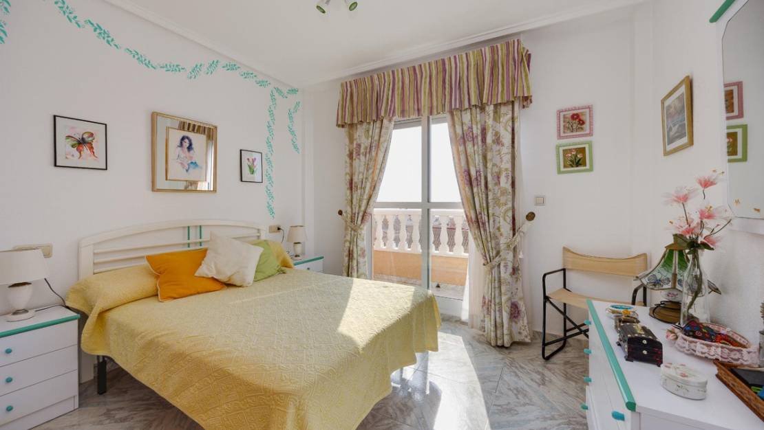 Sale - Apartment - Torrevieja - Torrevieja Centro