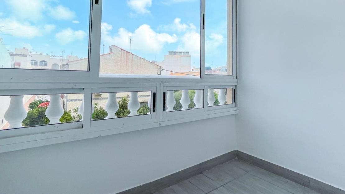 Sale - Apartment - Torrevieja - Torrevieja Centro