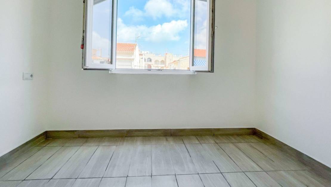 Sale - Apartment - Torrevieja - Torrevieja Centro