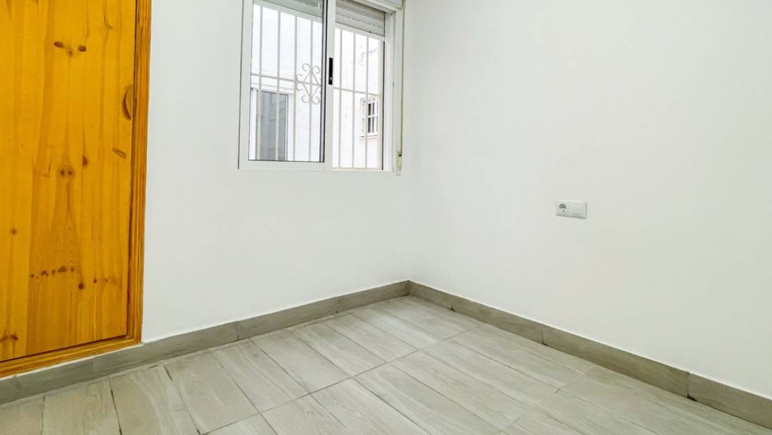 Sale - Apartment - Torrevieja - Torrevieja Centro