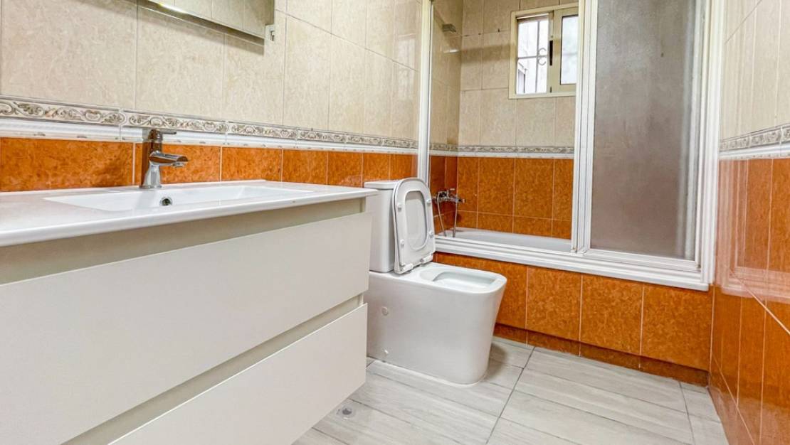 Sale - Apartment - Torrevieja - Torrevieja Centro