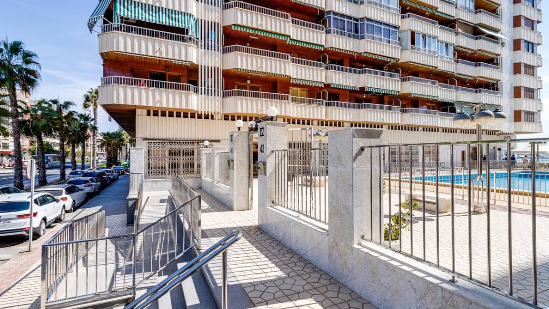 Sale - Apartment - Torrevieja - Torrevieja Centro