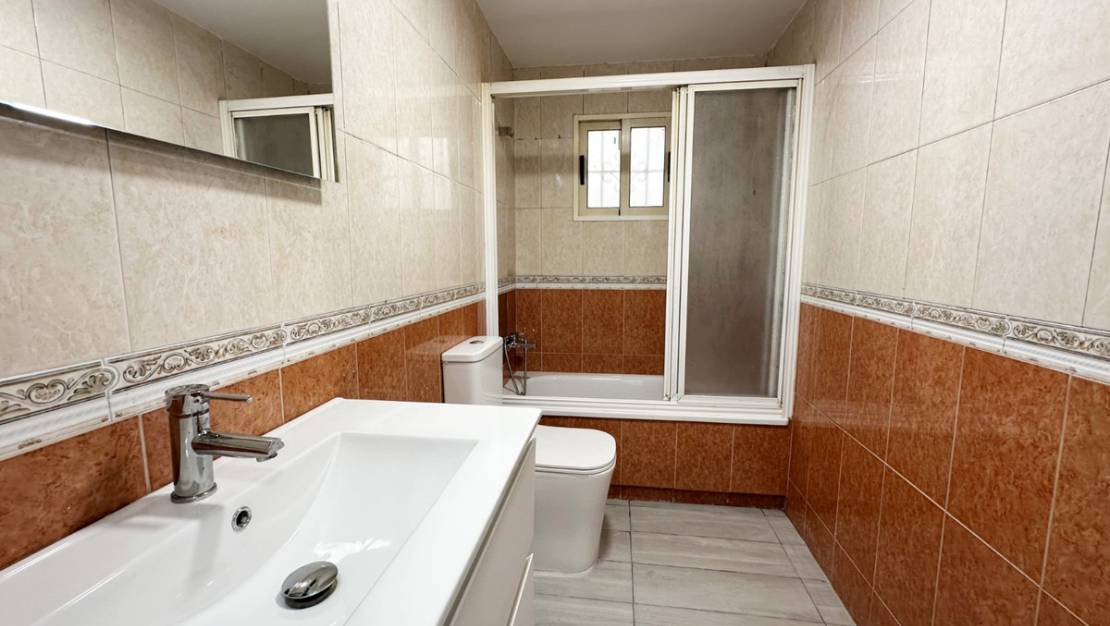 Sale - Apartment - Torrevieja - Torrevieja Centro