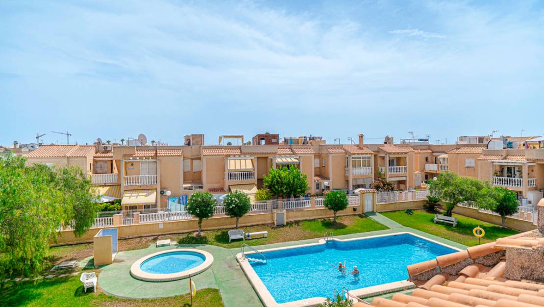 Sale - Apartment - Torrevieja - Torrevieja Centro