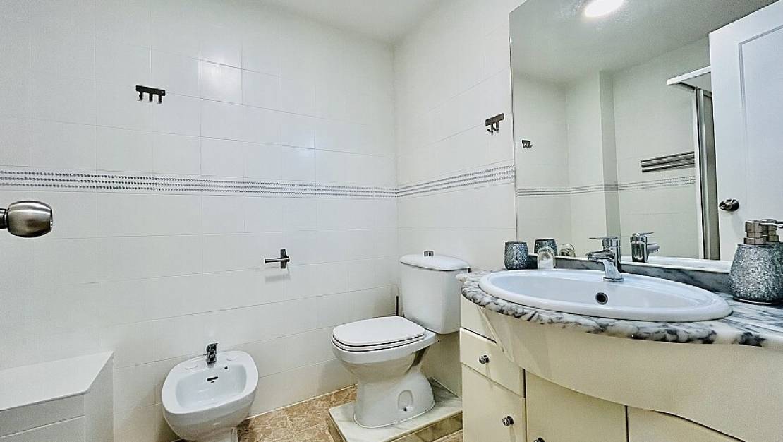 Sale - Apartment - Torrevieja - Torrevieja Centro