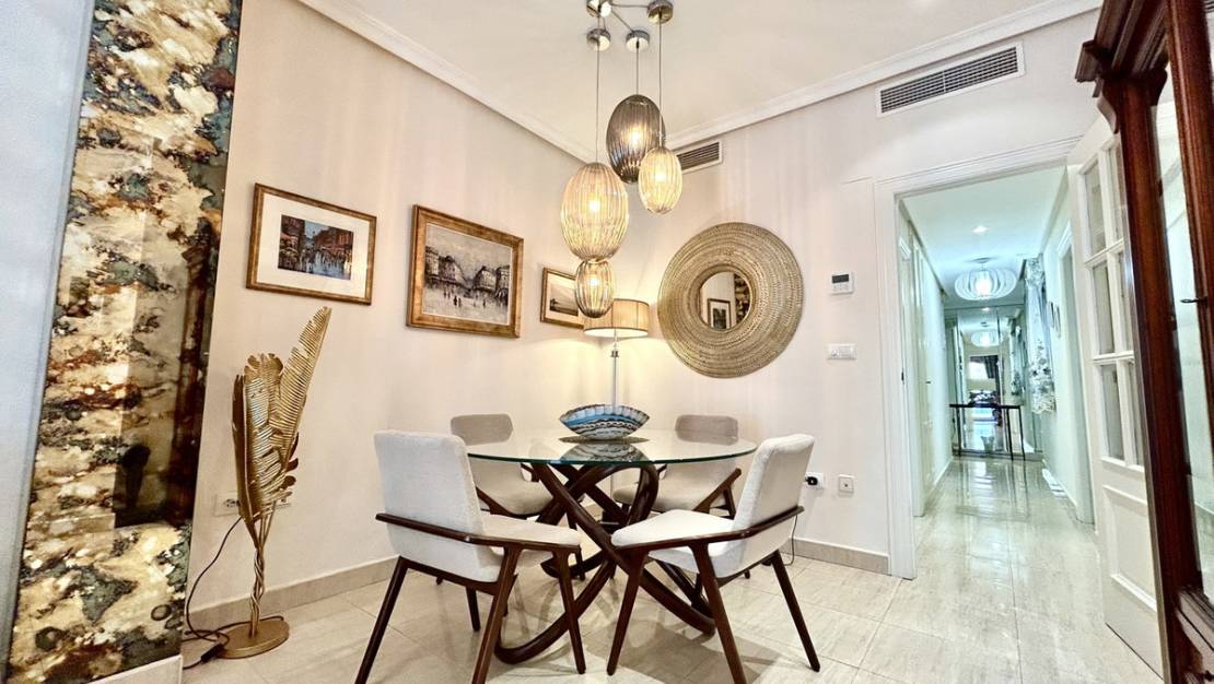 Sale - Apartment - Torrevieja - Torrevieja Centro