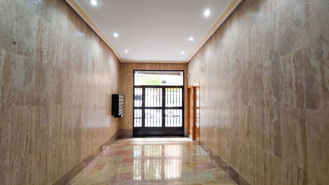 Sale - Apartment - Torrevieja - Torrevieja Centro