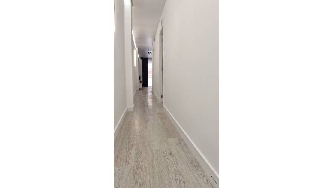 Sale - Apartment - Torrevieja - Torrevieja Centro