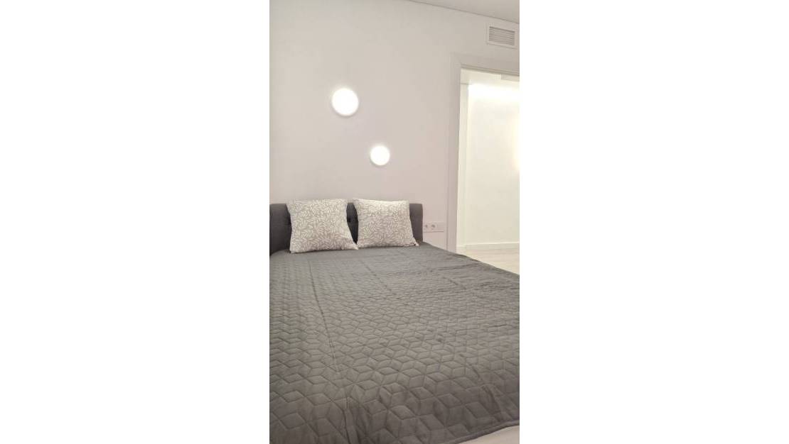 Sale - Apartment - Torrevieja - Torrevieja Centro