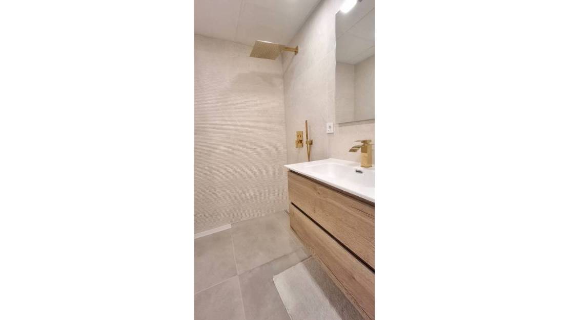Sale - Apartment - Torrevieja - Torrevieja Centro