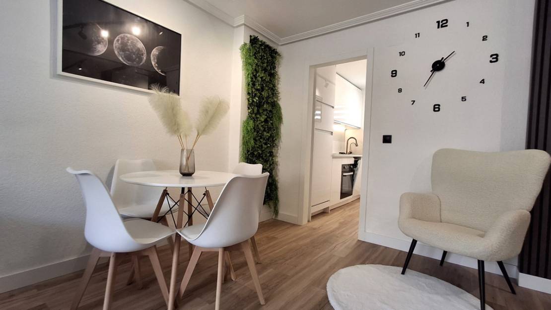Sale - Apartment - Torrevieja - Torrevieja Centro