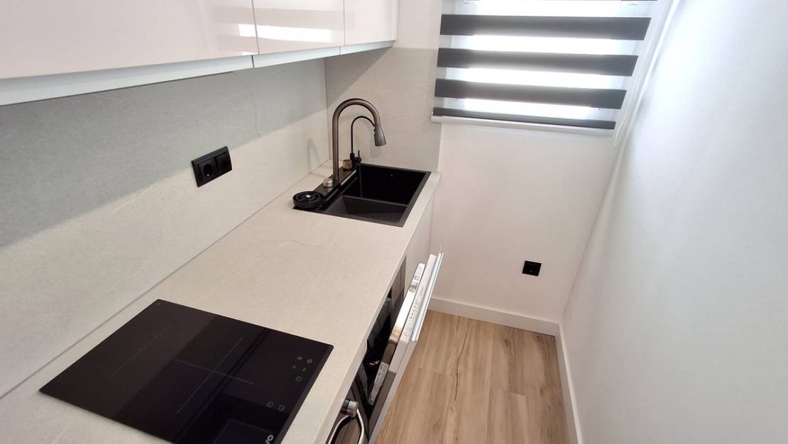 Sale - Apartment - Torrevieja - Torrevieja Centro