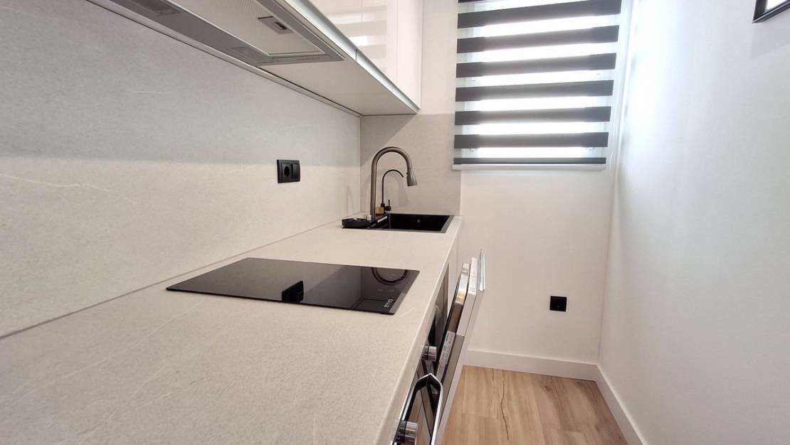 Sale - Apartment - Torrevieja - Torrevieja Centro