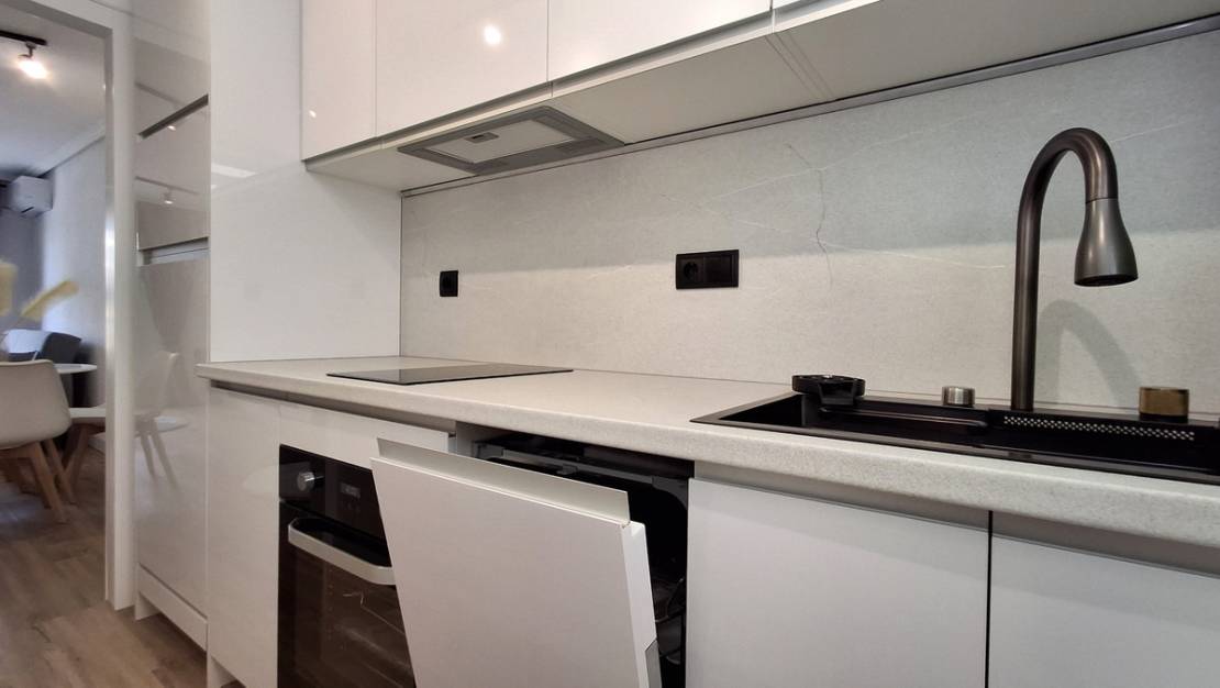 Sale - Apartment - Torrevieja - Torrevieja Centro