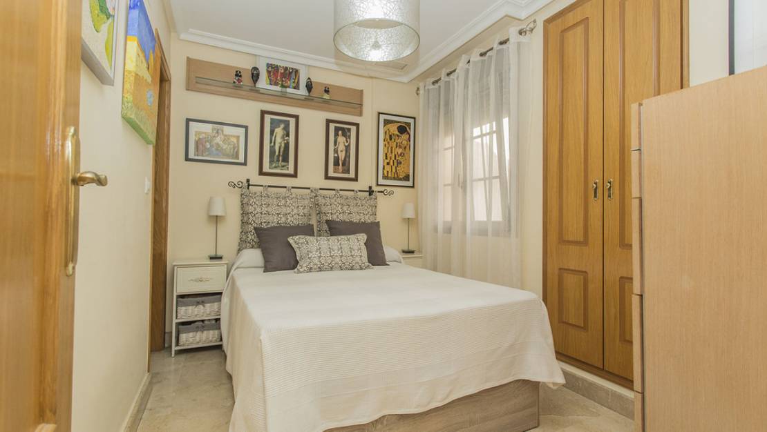 Sale - Apartment - Torrevieja - Torrevieja Centro